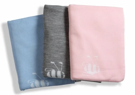 Dimples Merino Signature Bee Blanket